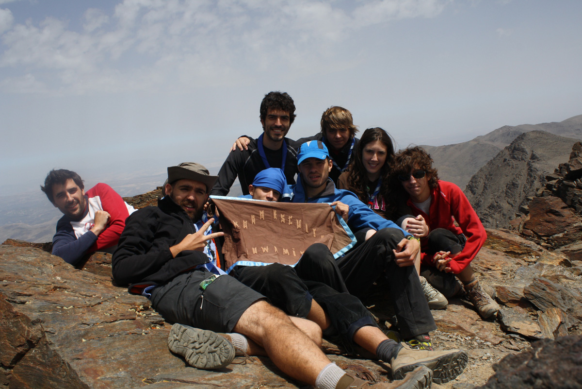 Unidad esculta Duwamish en la cima del pico Mulhacén